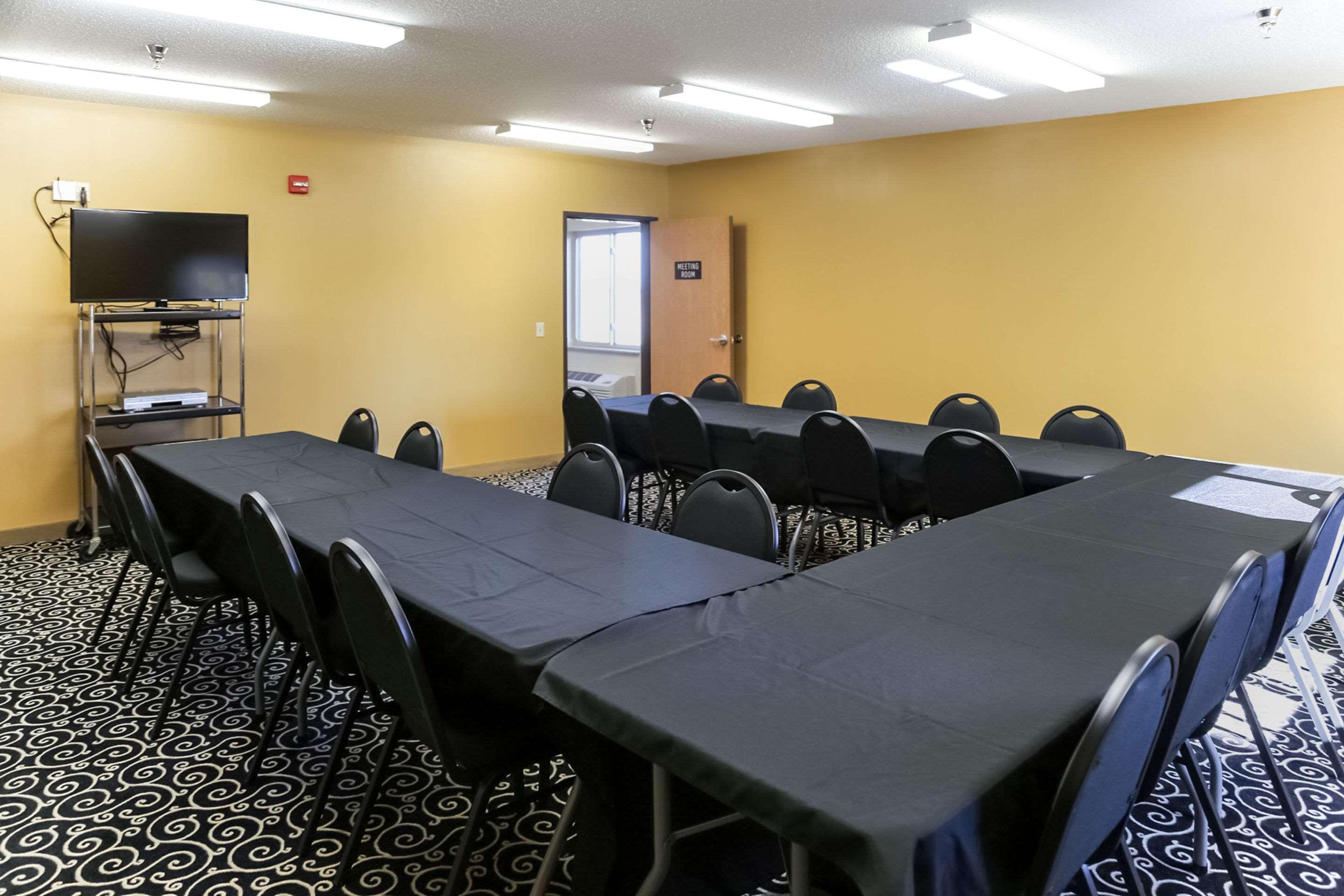 Quality Inn & Suites Watertown Near Prairie Lakes Ice Arena Εξωτερικό φωτογραφία