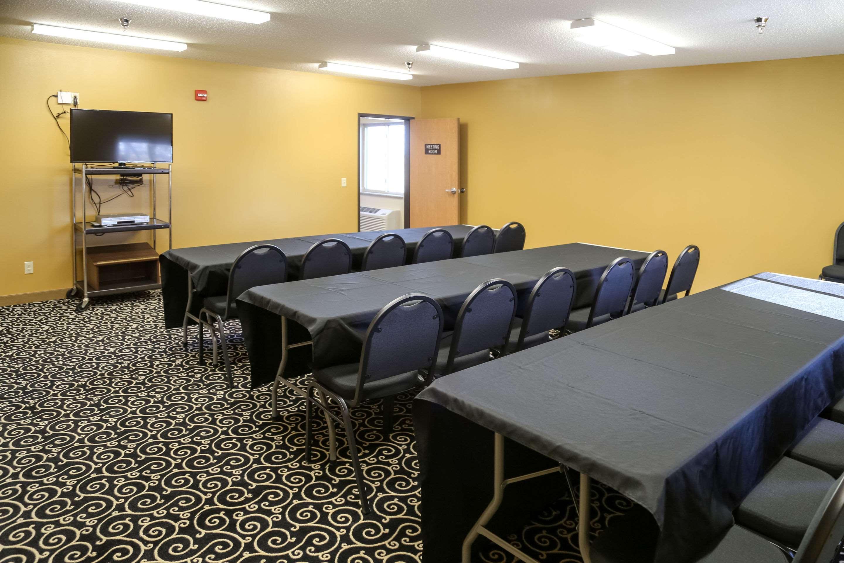 Quality Inn & Suites Watertown Near Prairie Lakes Ice Arena Εξωτερικό φωτογραφία