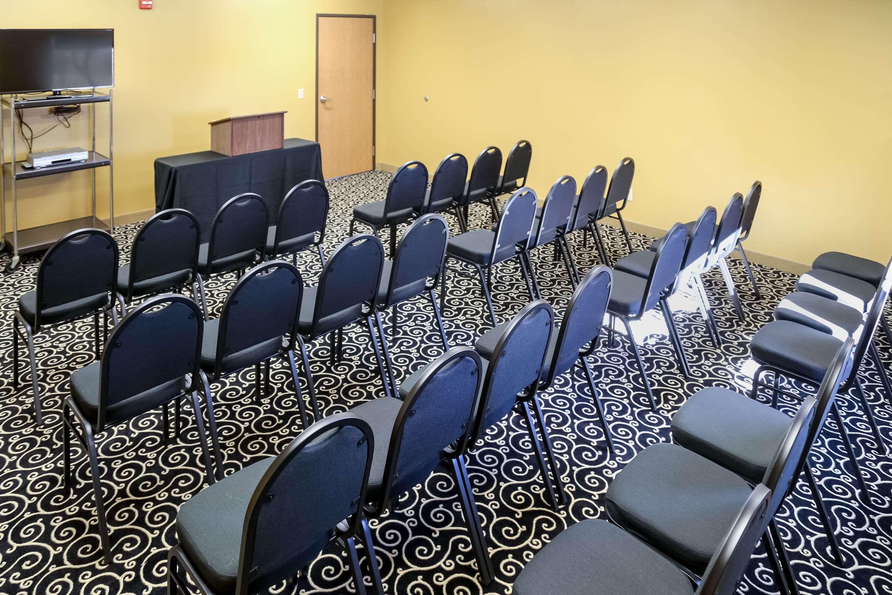 Quality Inn & Suites Watertown Near Prairie Lakes Ice Arena Εξωτερικό φωτογραφία