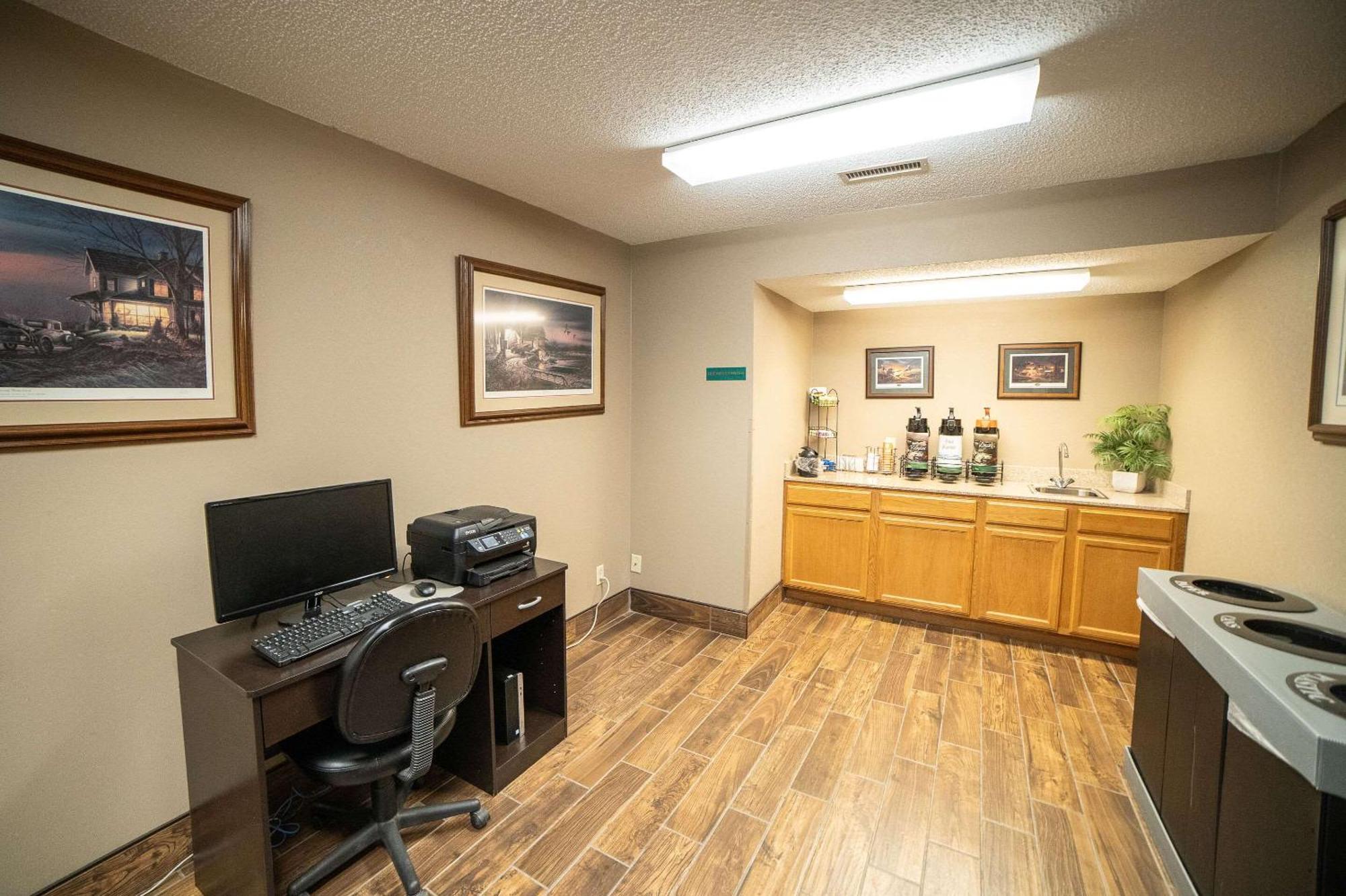 Quality Inn & Suites Watertown Near Prairie Lakes Ice Arena Εξωτερικό φωτογραφία
