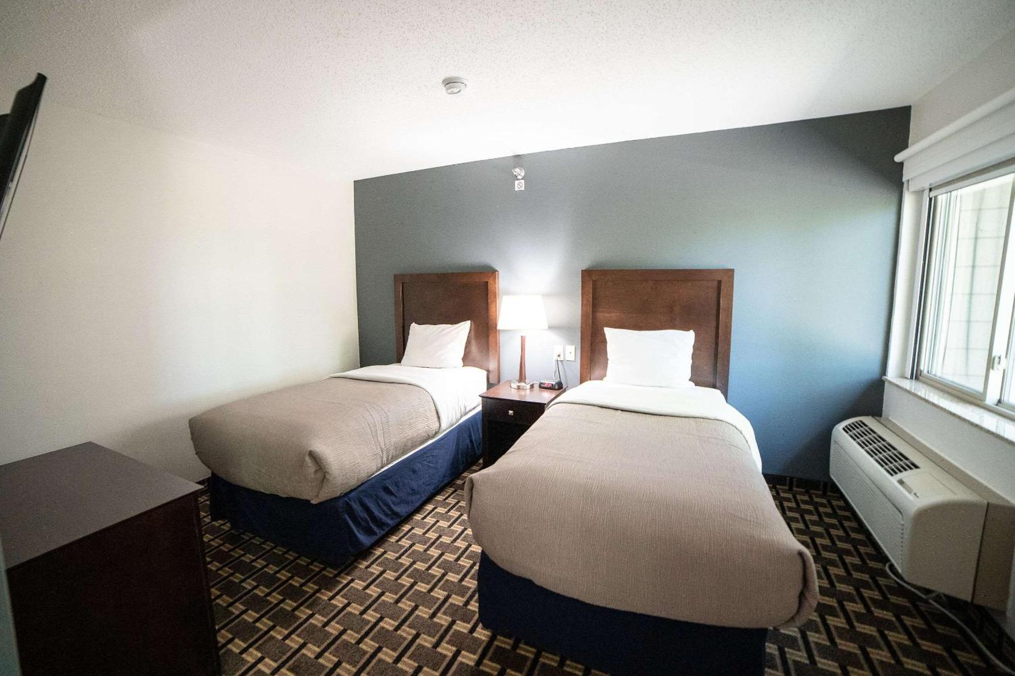 Quality Inn & Suites Watertown Near Prairie Lakes Ice Arena Εξωτερικό φωτογραφία