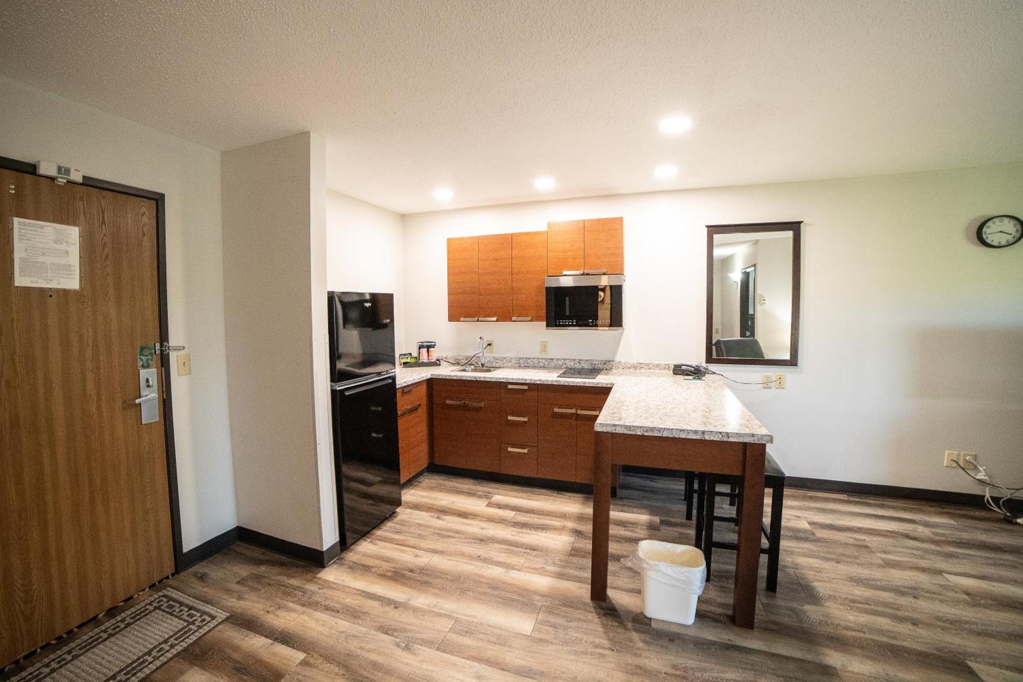 Quality Inn & Suites Watertown Near Prairie Lakes Ice Arena Εξωτερικό φωτογραφία