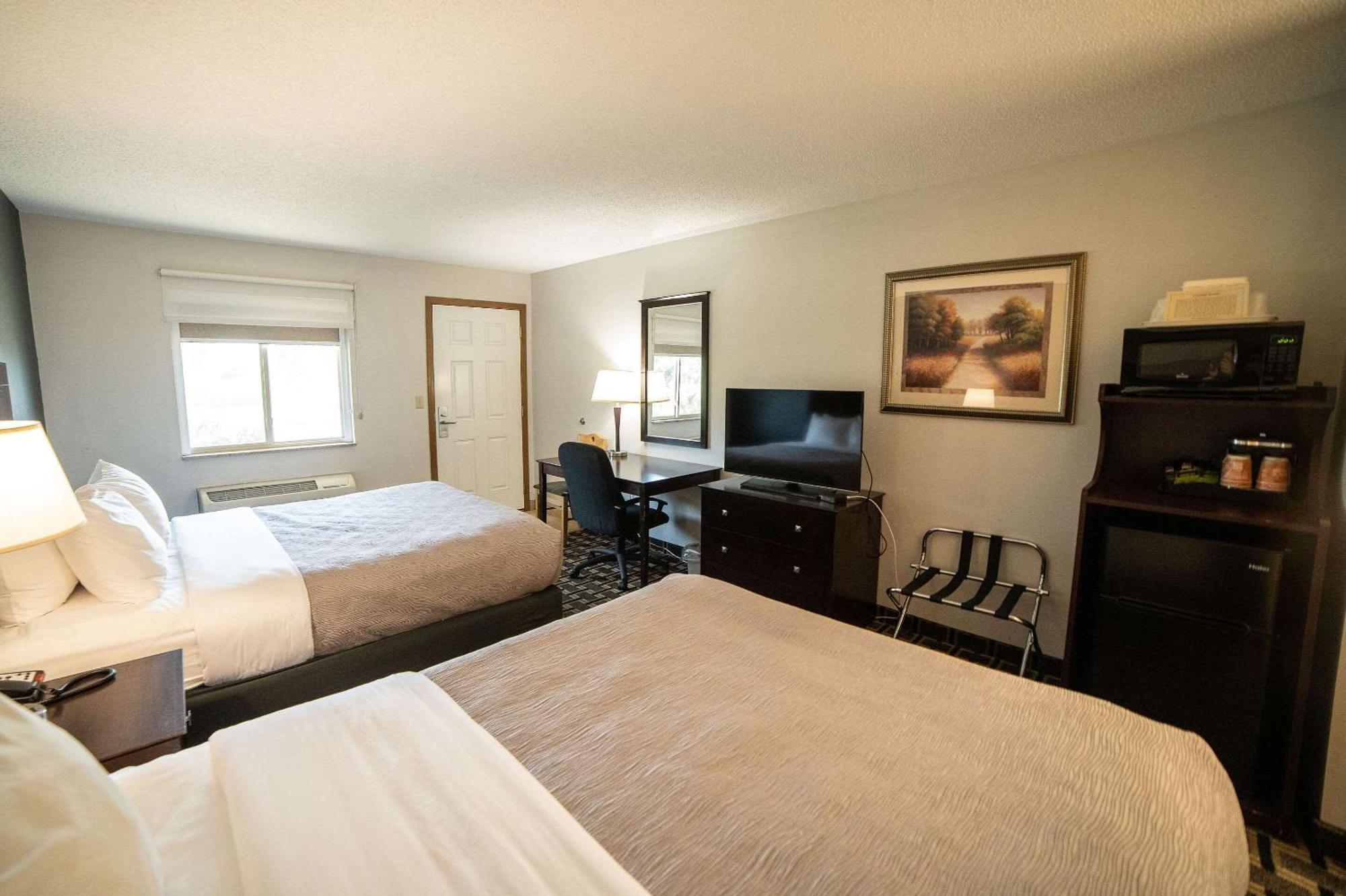Quality Inn & Suites Watertown Near Prairie Lakes Ice Arena Εξωτερικό φωτογραφία